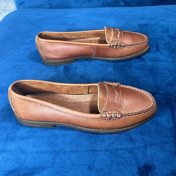 G.H. Bass & Co. Shoes - Vintage GH Bass & Co Penny Leather Loafer Shoes Brown Womens 7.5B made in USA